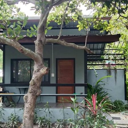 Farm Madame Fleur Apartment Cha-Am Exterior foto